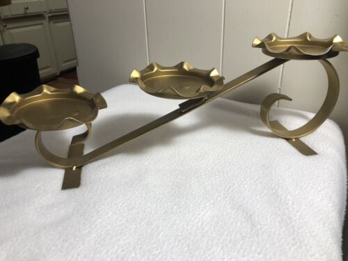 VTG Spanish Revival Gold Wrought Iron 3-TIER Tabletop Candleabra Home Interiors - 第 1/5 張圖片