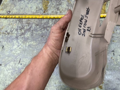 03-06 EXPEDITION 2ND ROW SEAT RIGHT PASSENGER OUTER TRIM COVER HINGE - Picture 18 of 19