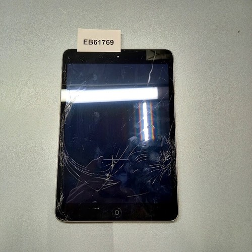 Apple iPad Mini 2 (A1489) - Working, Cracked Screen, Used, No Box, 16GB, Wi-Fi