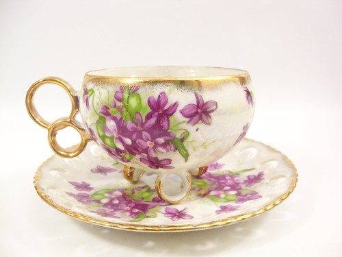 Vintage Japan Royal Sealy Lusterware Violets 3-Footed Tea Cup & Saucer - Picture 11 of 11