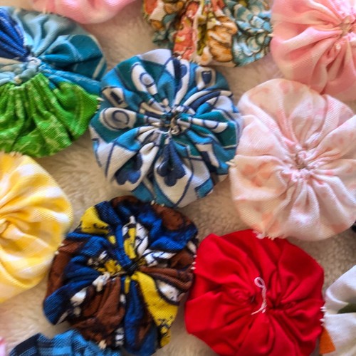 Vintage Handmade YOYO Yo Yo Quilt Hand Sewn Quilt Feedbag Quilt 49x52 - Picture 14 of 23