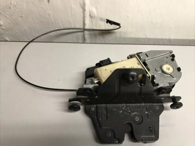 2004-2006 BMW E53 X5 SAV Rear Trunk Upper Latch Lock w ...