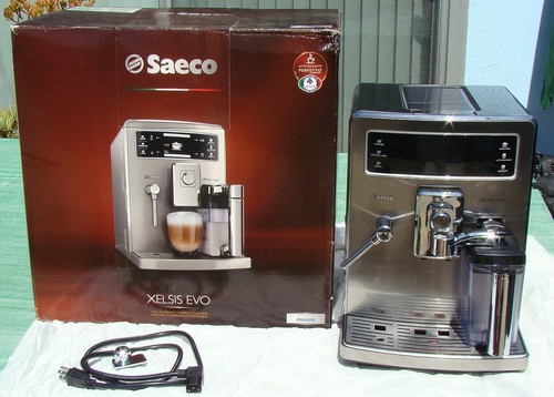 Saeco Xelsis EVO Automatic Espresso Machine HD8954/47 w/ Carafe See Descp JG