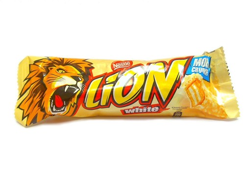 8 x LION WHITE Crisp & Creamy Chocolate Bars Sweets Candy - Picture 2 of 4
