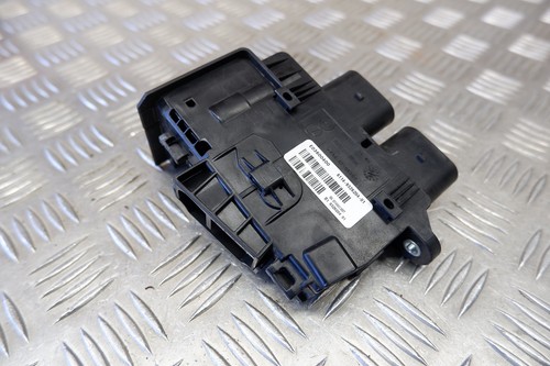 BMW X3 F25 2014 POWER DISTRIBUTION BOX MODULE 9326204 OEM - Picture 1 of 8