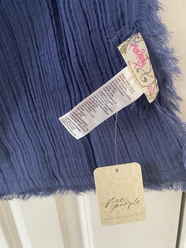 Free People Crinkle Cotton Travel Scarf / Sarong - BNWT RRP £40 Blue Wine Olive - Picture 8 of 23