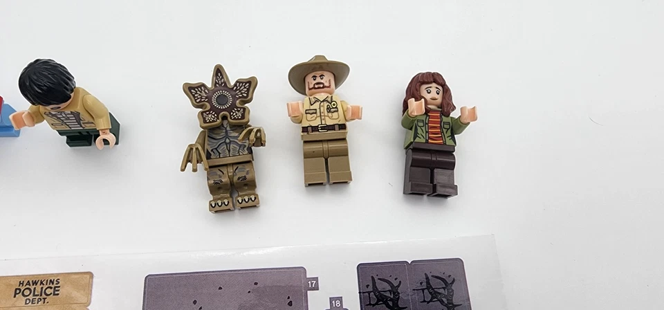 New, Stranger Things - The Upside Down brick set,  2,287 pcs Unbranded Bricks - Image 3 of 4