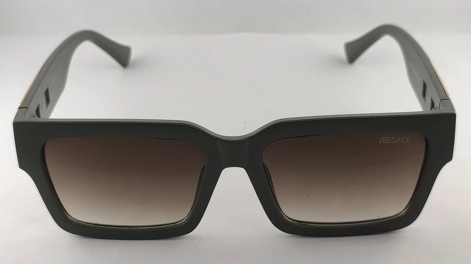 Роскошные солнцезащитные очки Versace | серая пластиковая оправа | 100% черные линзы с защитой от ультрафиолета - Изображение 2 из 4