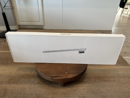 Genuine Apple A1243 MB110LL/B Wired Keyboard (new/unopened) factory sealed