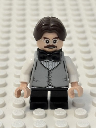 LEGO Harry Potter Genuine Minifigure Professor Flitwick hp205 set 75964 RETIRED - Picture 1 of 4