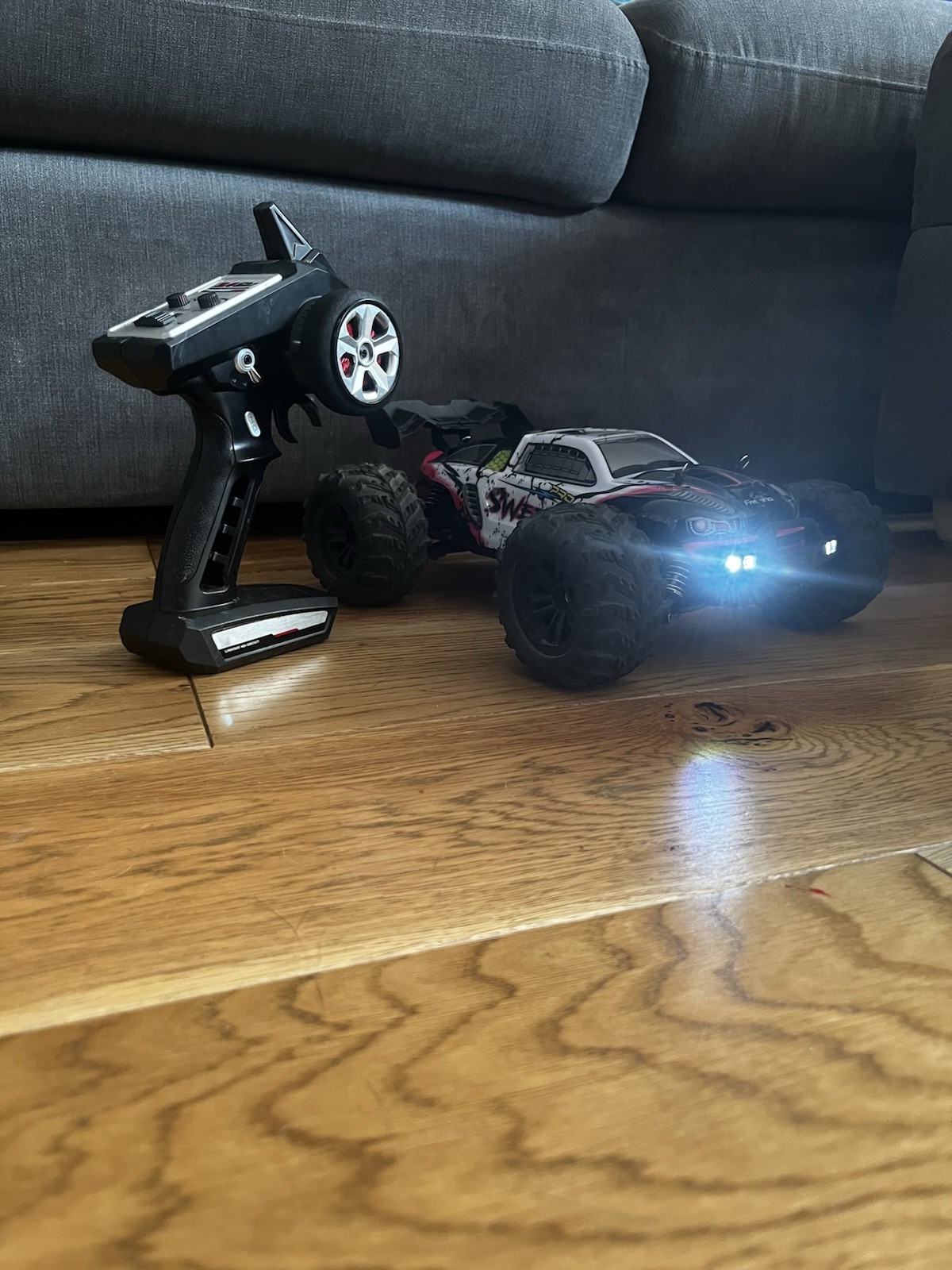 Picture 1 of 5