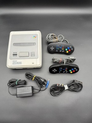 Super Nintendo Entertainment System - PAL - Konsole (SNSP-001A) + 2 Controller