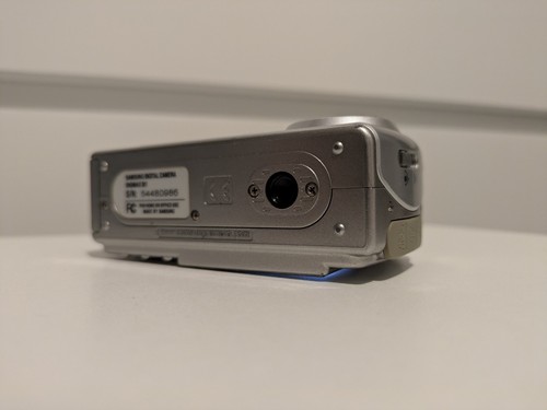 Samsung Digimax 301 3.2MP Digital Camera Silver - Picture 9 of 20