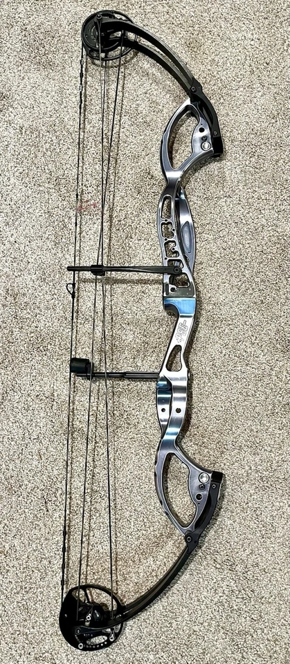 PSE Xpression 40 RH 26-31.5” 50-60 Target Competition Bow Shoot Through Riser - Image 2 of 4