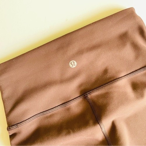 Lululemon SIZE 4 Wunder Train HR High rise shorts 6” in French Press - Picture 4 of 6