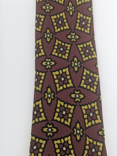 Christian Dior Designer Red/Black/Yellow Tie Made in USA 100% Silk 55.5" x 3.25" - Picture 20 of 21