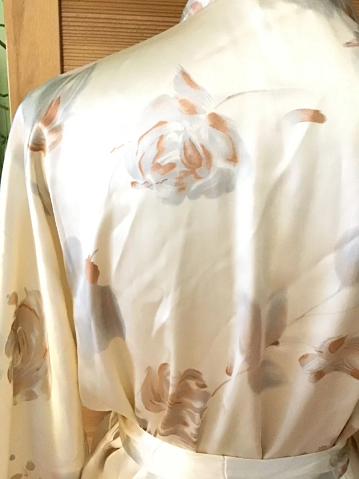 Morgenmantel Jeiyong 38  Champagne. 100%Seide. Neuwertig - Bild 4 von 4