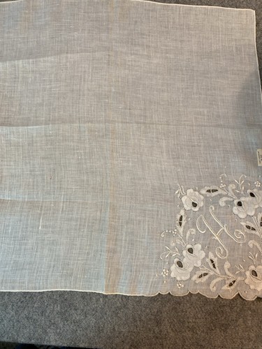 Vintage H monogram Wedding Hanky Madeira tag white on white 13.5" - Picture 3 of 3
