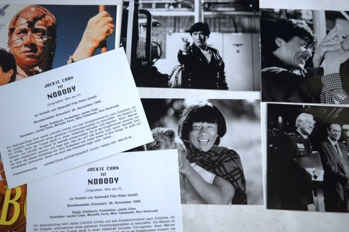 P303 6x Pressefotos + Presseheft JACKIE CHAN IST NOBODY - Picture 2 of 2