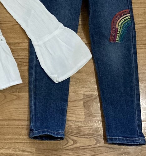 Girls Abercrombie & Cat & Jack Outfit size 5 - White Top w/Rainbow Jeans EUC - Picture 9 of 9