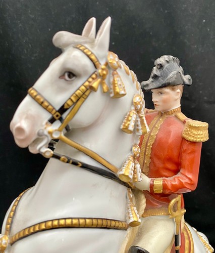 FIGURA GRANDE PORCELANA CABALLO SOLDADO JINETE AUSTRIACO AUGARTEN WIEN 12" c1926 en muy buena condición - Imagen 10 de 15