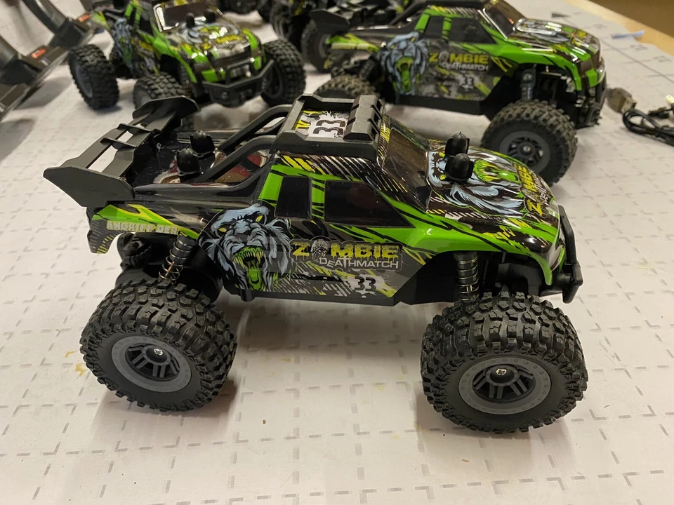 Mountain Race Champion Truck #3131 DF Models 1:18 RTR 6 Stück für Bastler - Bild 4 von 4