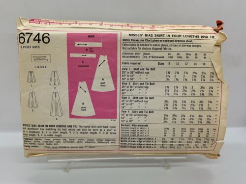 Vintage Simplicity 6746 Misses’ Schrägrand in 4 Längen & Bindemuster Größe 14 - Bild 2 von 2