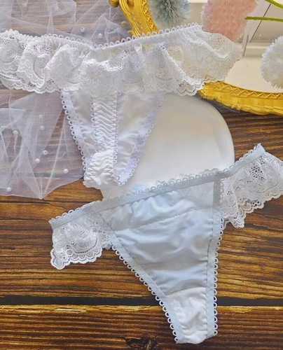 Japanese Lolita Girls Womens Lace Thongs Panties Bow Cute T-Back Underwear Sweet - Picture 3 of 9