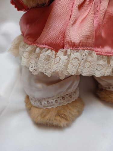 1986 Raikes Bears Puppe rosa Kleid Schleife 15" Vintage bewegliches Holzgesicht GVC - Bild 4 von 10