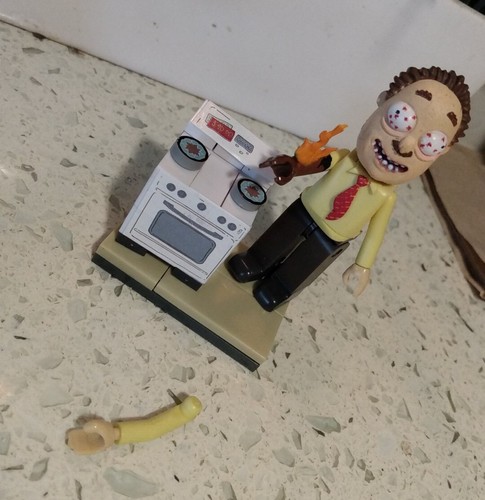 Lot of (2) McFarlane Toys Rick And Morty Construction Sets Adult Swim  - Picture 6 of 8