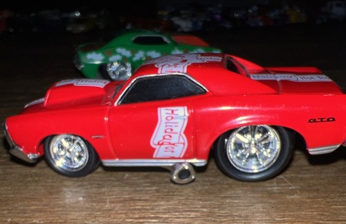 Vintage Muscle Machines Funline 2000 Holiday Hotrods Red & Green - Picture 5 of 14
