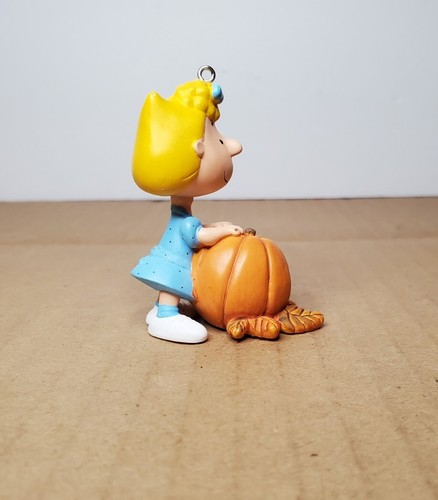 2006 Hallmark It's The Great Pumpkin Charlie Brown Sally Halloween Ornament READ - Picture 4 of 9