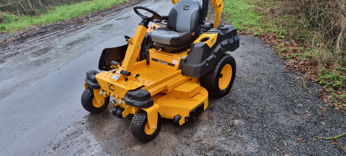 CUB CADET Z1 137 RIDE ON PETROL COMMERCIAL ZERO TURN MOWER FABRICATED STEEL DECK eBay