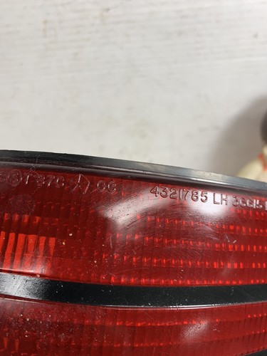 LEFT TAILLIGHT ASSEMBLY CHRYSLER LEBARON 1987 1988 1989 1990 1991 4399865 OEM - Picture 11 of 13