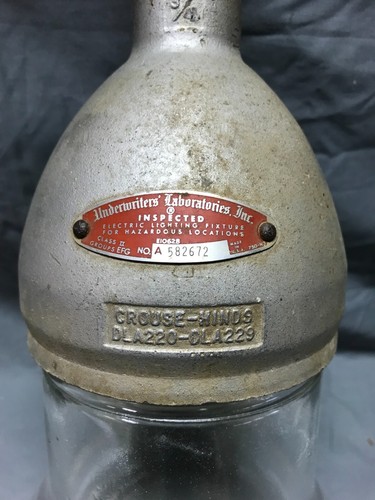 VTG Industrial Crouse Hinds Threaded Glass Shade Metal Ceiling Light 685-23B - Picture 2 of 9