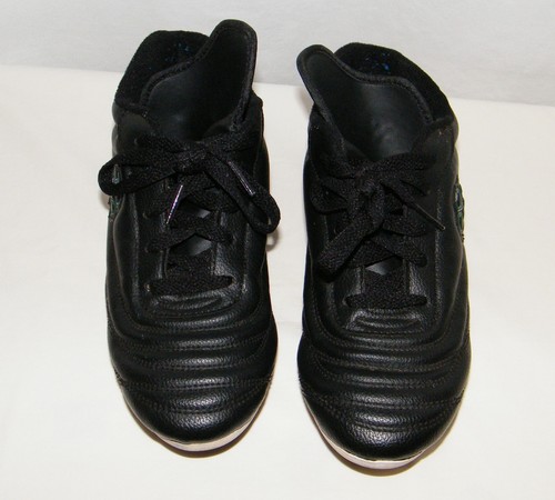 Kid's Estero Lace up Sport Athletic Soccer Cleats / Shoes - Size 2.5 Black/Green - Picture 6 of 8