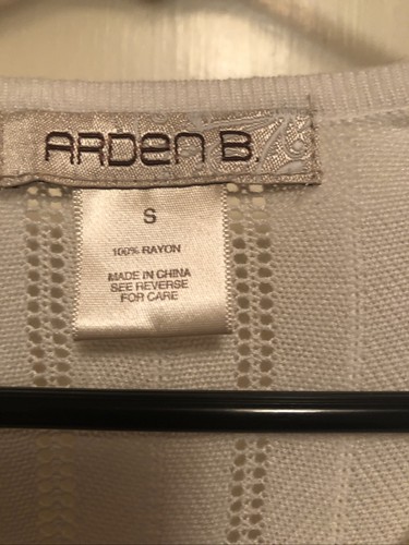 Arden B Light Sweater 3/4 Flare Sleeves Size S - Picture 3 of 5