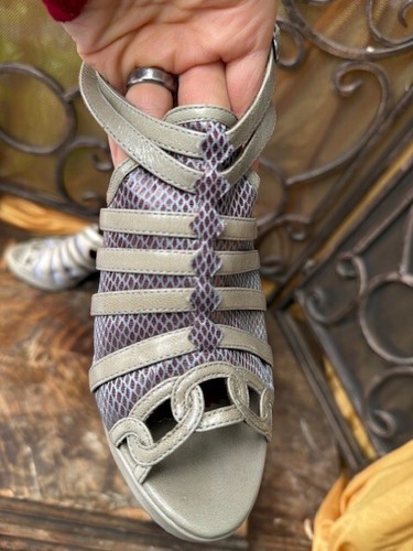 Poetic License 2 pairs Strappy high heel slip on Shoes size 37 or 6.5 USA - Picture 6 of 11