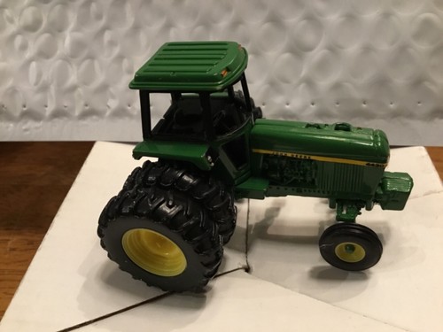 John Deere Mini Tractor - Picture 3 of 5