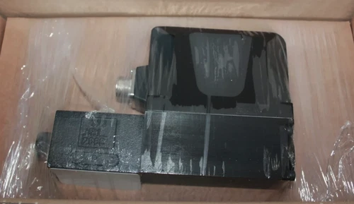 NEW PARKER D1FPE50CB9NB0040 PROPORTIONAL DIRECTIONAL VALVE