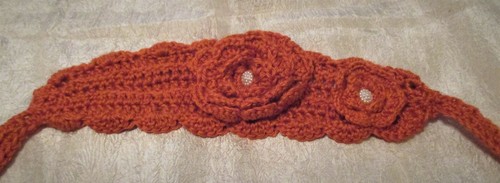 Crimson Orange Crocheted Flowered Headband - 第 2/2 張圖片