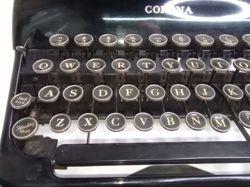 L.C. Smith Corona 1938 Standard 2C Portable Floating Shift Typewriter with Case - Picture 2 of 22