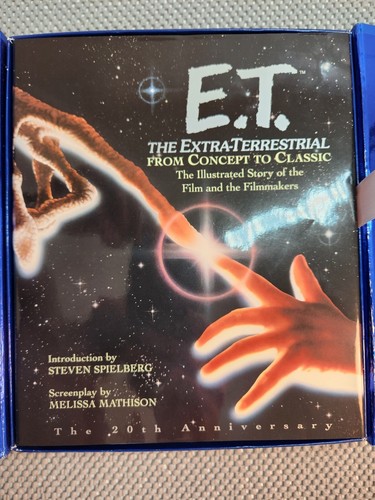 E.T. The Extra-Terrestrial Ultimate Gift Set (2002) 3 DVDs + COA + CD Book Used - Imagen 3 de 20