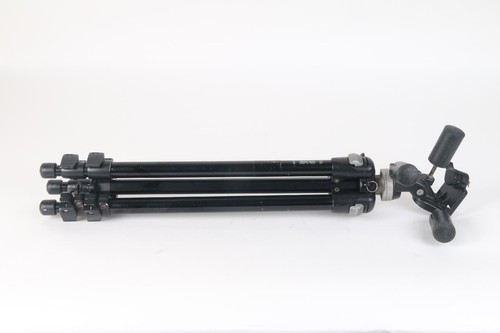 Manfrotto 3021BN Tripod With 3030 Manfrotto Bogen Head - Picture 3 of 3