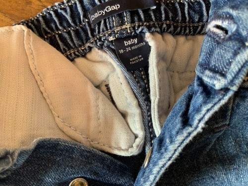 Baby Gap 18 to 24 Months Denim Cuffed Distressed Medium Wash Shorts Pre-Owned - Picture 3 of 8