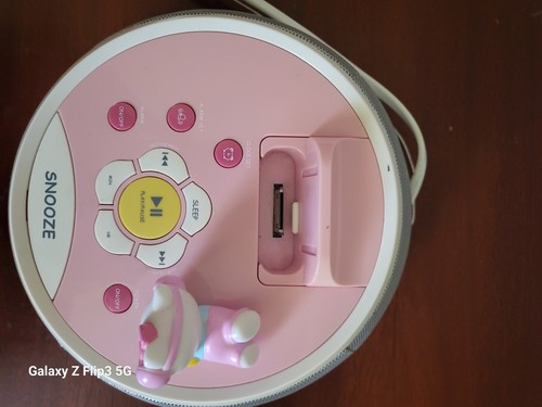 Hello Kitty Vintage 2006 Radio, I pod Charger, Alarm Clock Radio In Good Shape - Picture 5 of 6
