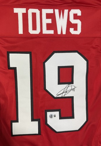 JONATHAN TOEWS signed autographed CHICAGO BLACKHAWKS Jersey w/ COA BECKETT BAS - Picture 3 of 8
