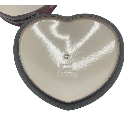 Le Creuset Berry Color Heart Shape Cocotte Cast Iron Enamel Dutch Oven Valentine - Picture 14 of 23