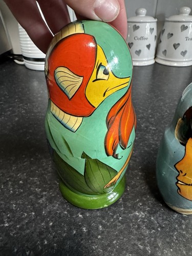 VINTAGE The Little Mermaid Matroyshka Wooden Russian Nesting 5 Doll set rare - Picture 4 of 16