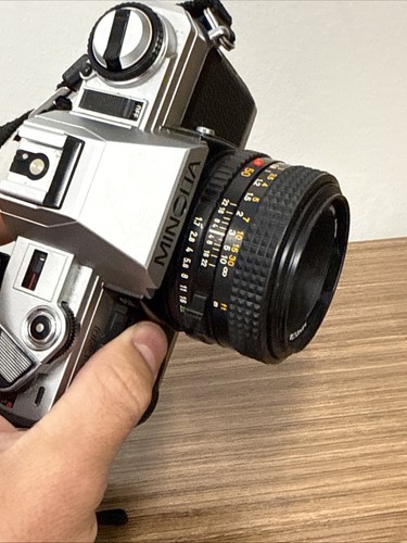 Minolta X-370 35mm Film SLR Camera Kit with 50mm OEM Lens, Tested and Working - Picture 7 of 12